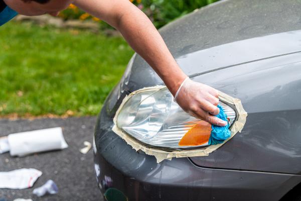 Como limpar os faróis dos carros – Dicas efectivas