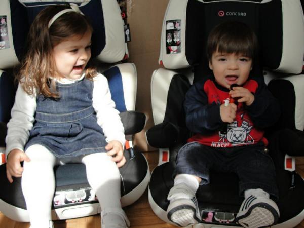 Como escolher a cadeira auto adequada para crianças