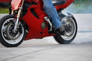 Como escolher pneus para motos – 6 passos
