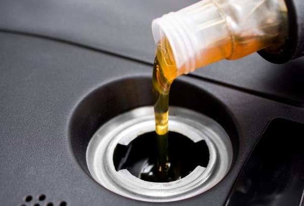 Como descobrir que óleo está no meu carro – descubra aqui a resposta