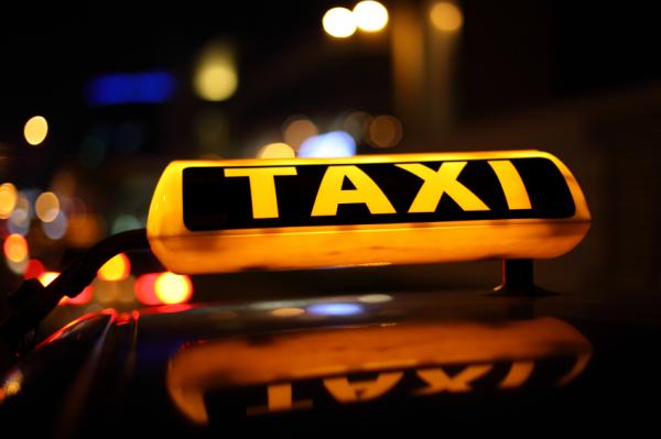 É obrigatório o uso do cinto de segurança num táxi?